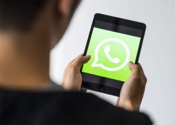Skandalas: Meta kaltinama slapta skaitanti WhatsApp žinutes – milžinei gresia skausmingas teismas