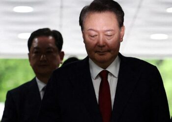 Skandalas Pietų Korėjoje: buvęs prezidentas Jun Suk Jolis šokiruojančiai siunčiamas už grotų 5 metams