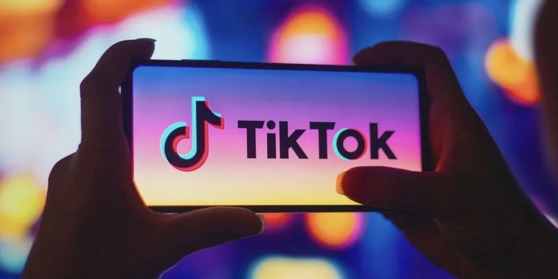 Skandalingas lūžis: TikTok slapti algoritmai kaltinami griaunant paauglių psichiką