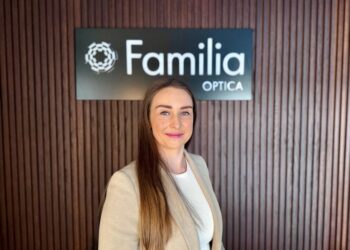 Skandalingas virsmas: „Optikos pasaulis“ virsta „Familia Optica“ – kas slepiasi už naujojo milžino?