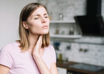 Skauda gerklę? Gydytojai perspėja: šių 5 kasdienių produktų venkite bet kokia kaina