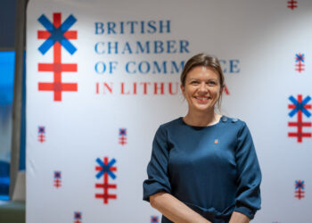 Skrydžių chaosas Lietuvoje: šimtai įstrigusių keliautojų atskleidžia tikrąjį krizės mastą