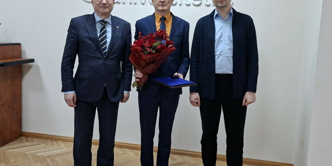 Šlovė Baltijos mokslo žvaigždei: lietuvis archeologas Vasiliauskas šturmu tepa Latvijos akademiją