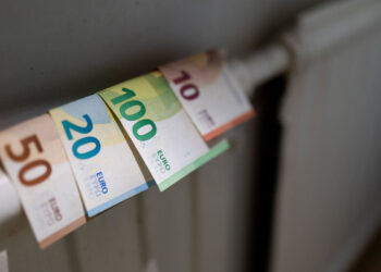 Šokas Lietuvoje: jau sausį šildymas gali pabrangti net 80% – ekspertai įspėja lietuvius