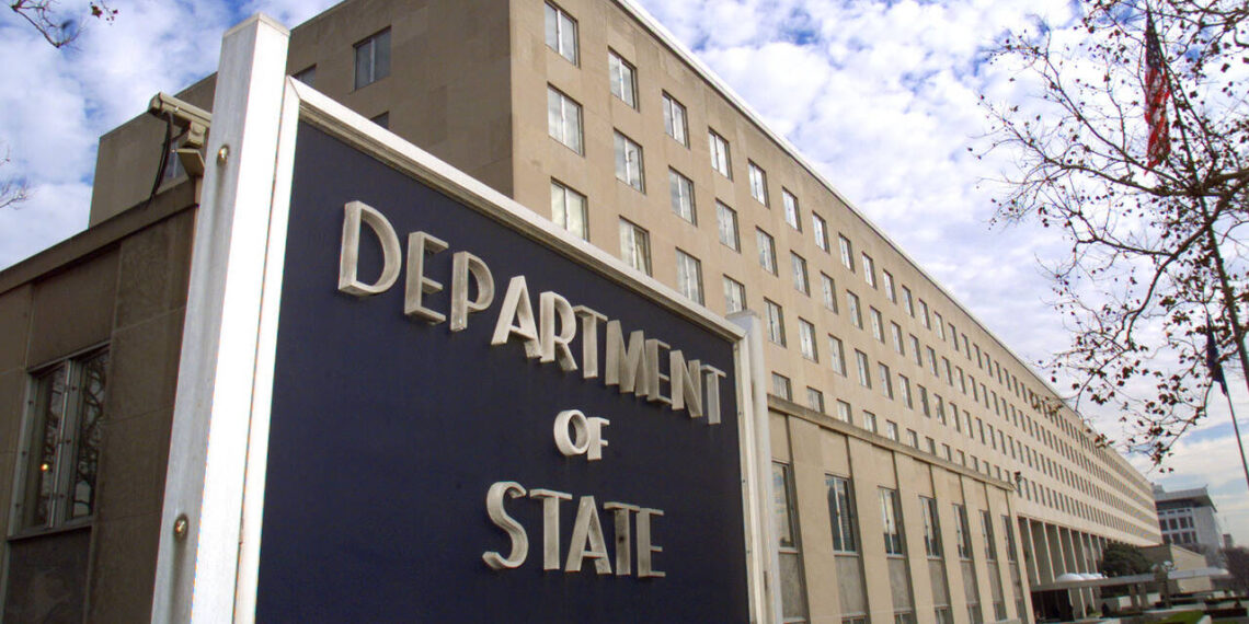 Šokas pasauliui: JAV staiga stabdo imigracinių vizų išdavimą net 75 valstybių piliečiams