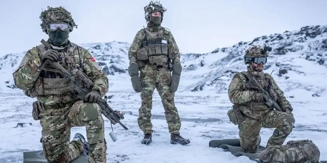 Šokas: Prancūzija nusitaikė į Grenlandiją – siūlo čia rengti slaptus NATO karinius mokymus