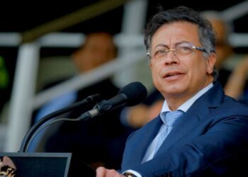 Šokas Vašingtone: Trampas Baltuosiuose rūmuose priima kairiųjų lyderį Kolumbijos prezidentą Petro