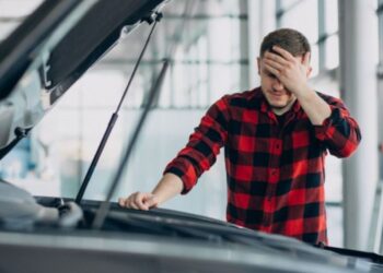 Šokiruojanti automobilių gamintojų apgaulė: 5 gudrybės, kaip jie taupo jūsų sąskaita