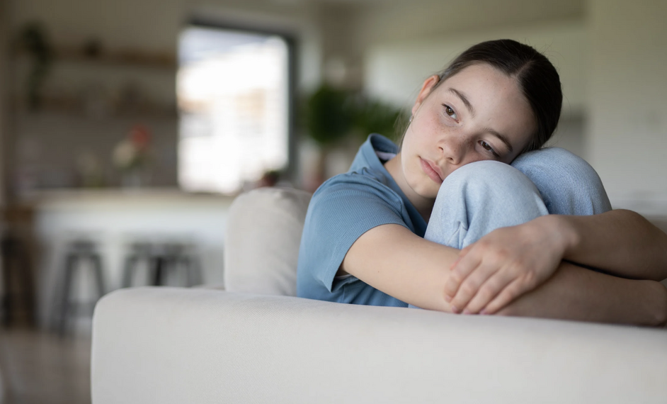 Šokiruojanti ekspertės išvada apie paauglių agresiją: kodėl kalbėjimas apie save jiems tampa šoku
