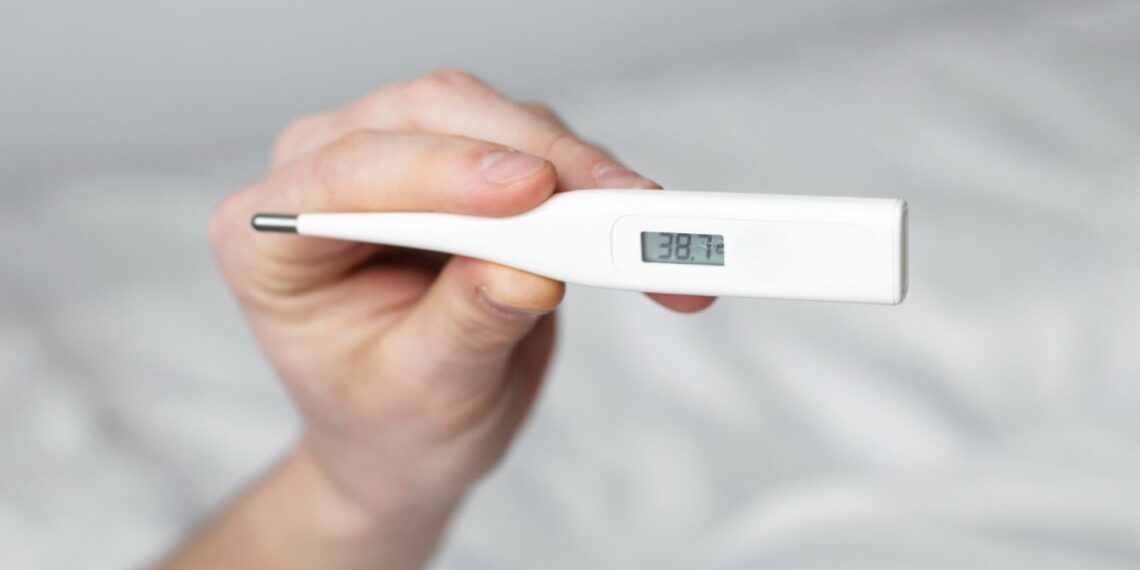 Šokiruojanti ekspertų tiesa: kada ir kaip TIKRAI reikia dezinfekuoti termometrą, kad neapsikrėstum?