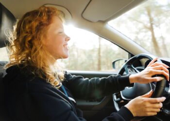 Šokiruojanti priežastis, kodėl vairuotojai „nemato“ priešais esančio automobilio ir sukelia avarijas