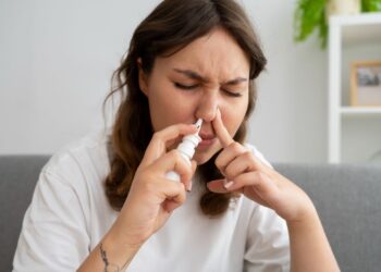 Šokiruojantis atradimas: gydytojai paaiškino, kodėl per slogą visada užsikemša tik viena šnervė