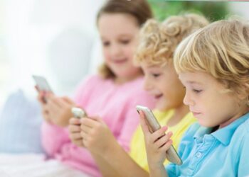 Šokiruojantis lūžis ChatGPT: nuo šiol dirbtinis intelektas tikrins tavo amžių ir ribos turinį