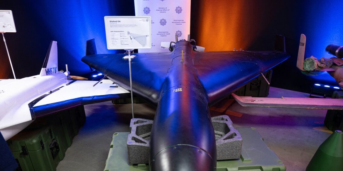 Šokiruojantis lūžis kare: rusai ant „Shahed“ dronų montuoja priešlėktuvines raketas – kas laukia fronto?