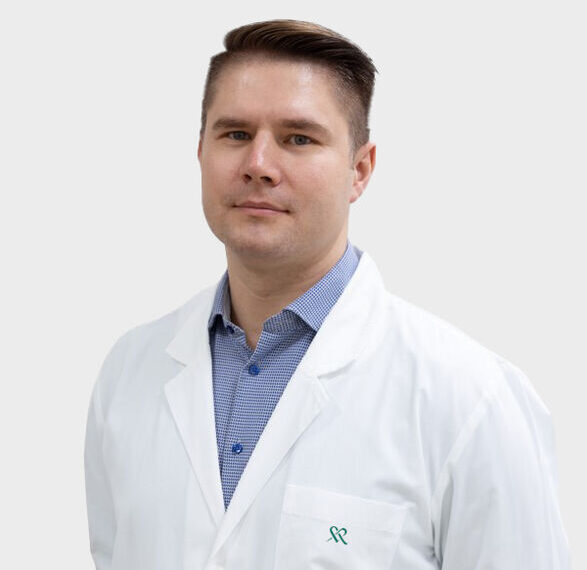 Šokiruojantis ortopedo perspėjimas: žiemą nuo skaudžių traumų apsaugos tik stiprus kūnas, ne rūbai