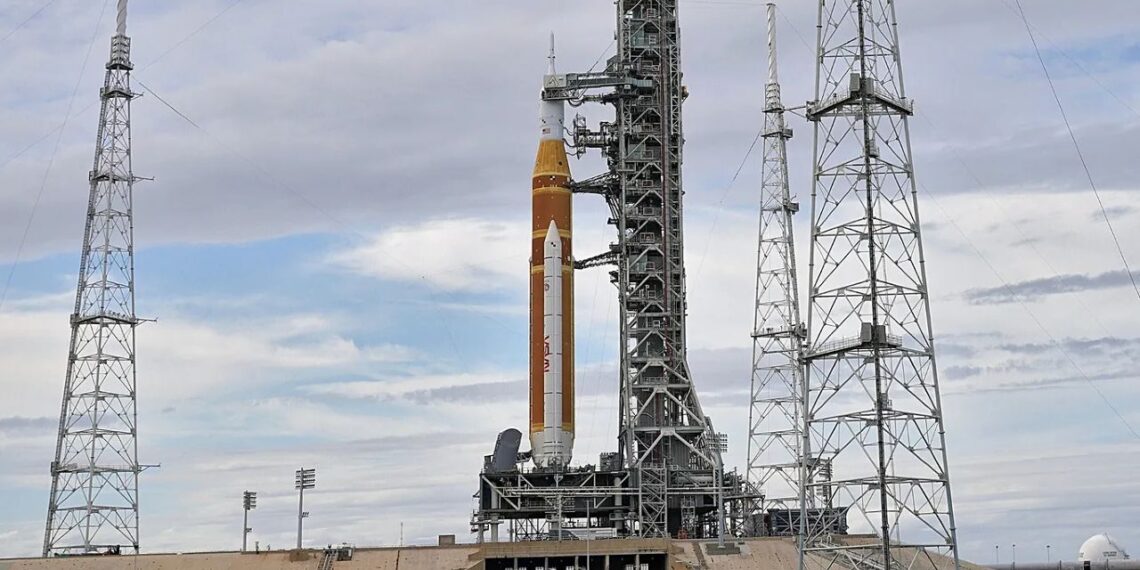 Šokiruojantis sprendimas: NASA sustabdo istorinį skrydį į Mėnulį – kaltas netikėtas šalčio smūgis