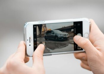 Šokiruojantis sugrįžimas: 15 metų senumo iPhone 4 vėl ant bangos – paklausa šauna į kosmines aukštumas