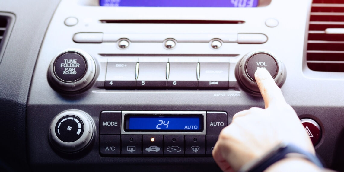 Šokiruojantis tyrimas: tavo mėgstamas grojaraštis vairuojant pavojingai keičia tavo reakciją ir sprendimus