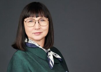 Šokiruojantys socialinio darbo metai: tarp abejingų kabinetų ir tyliai kenčiančių žmonių dramų