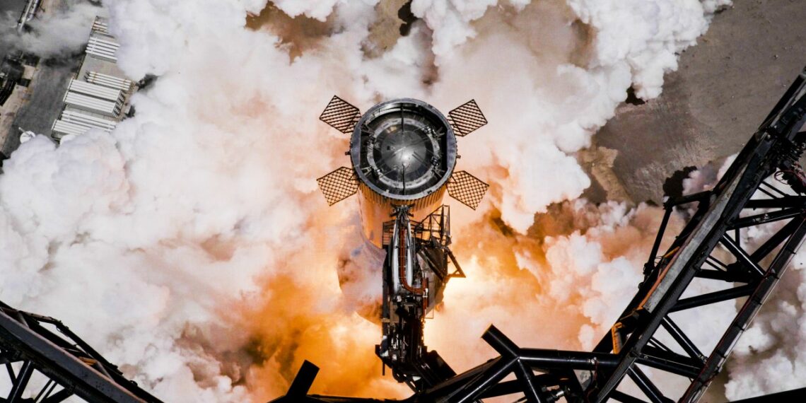 SpaceX skrieja į neįtikėtiną rekordą: kas 2025-aisiais nutiko kosmose, ko niekas nesitikėjo?