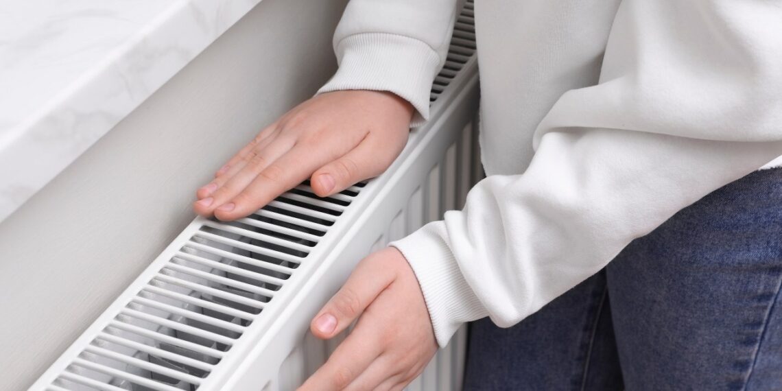 Štai kodėl žiemą blogai miegi: šią klaidą daro visi – kokia iš tiesų turi būti miegamojo temperatūra?