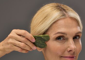 Staigi veido ir kojų tinimo priežastis šokiruos: gydytojai įspėja dėl limfos sąstingio