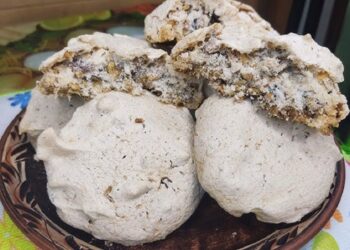 Stulbinamai traškūs baltyminiai sausainiai su riešutais ir kokosu: geniali idėja likusiems baltymams