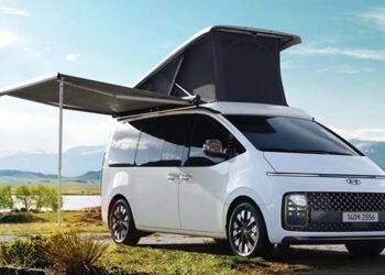 Stulbinamas atradimas Stuttgarte: Hyundai pristatė naują STARIA kemperį, kelionės nebus tokios kaip anksčiau