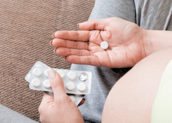 Stulbinanti išvada: milžiniškas tyrimas paneigė ryšį tarp paracetamolio vartojimo ir autizmo