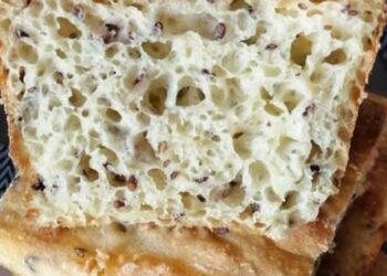 Švediškas naktinis duonos stebuklas be minkymo: tinginių receptas traškiai plutelei