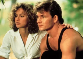 Taip, dar nešokote: Jennifer Grey po 37 metų sugrįžta į naują „Purvinų šokių“ tęsinį!