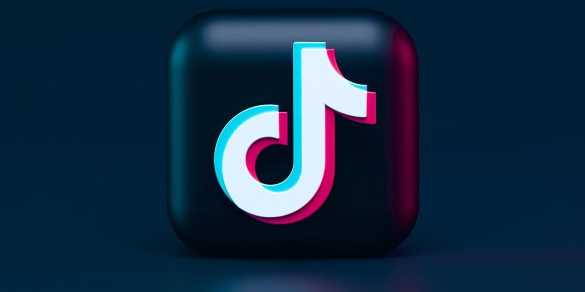 TikTok skandalingai peržengia ribas: programėlė pradės rinkti tikslius vartotojų buvimo duomenis