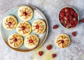 Tobuli orkaitėje kepti varškėčiai: be lašo aliejaus, bet neįtikėtinai purūs