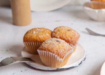 Tobuli tinginių citrininiai keksiukai: paruoši net nemokėdamas kepti ir daugiau nieko nenorėsi