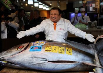 Tokijuje pirmojo metų aukciono šokas: milžiniškas mėlynasis tunas parduotas už 3,2 mln dolerių