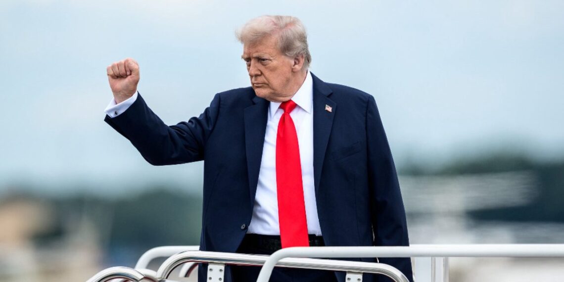 Trumpas atsisako karinės invazijos į Grenlandiją: bijo, kad Kongresas tuoj pat nušalins jį?