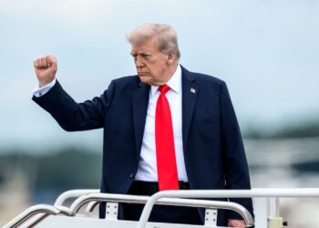 Trumpas atsisako karinės invazijos į Grenlandiją: bijo, kad Kongresas tuoj pat nušalins jį?