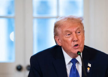 Trampas smogia: 25 proc. muito šokas visiems Irano partneriams – pasaulio prekyba ant ribos