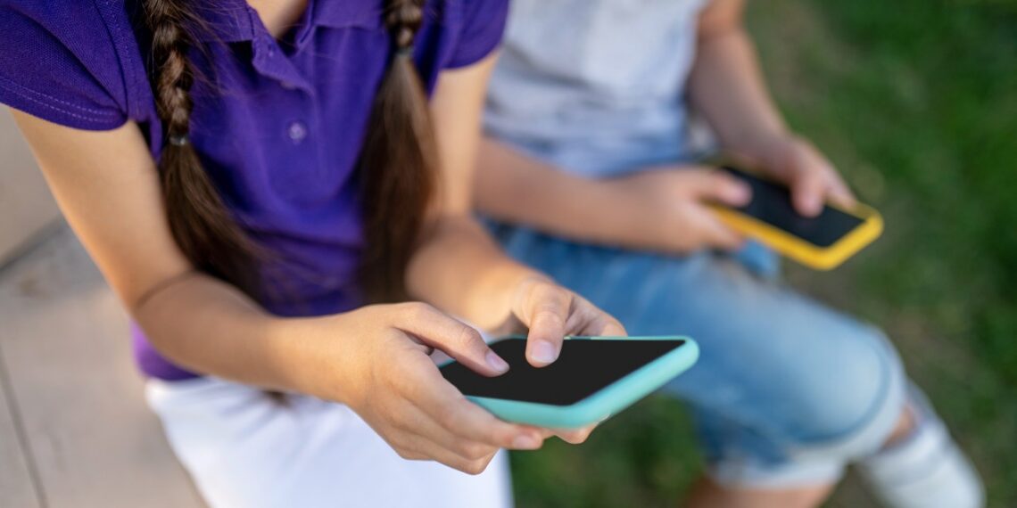 Turkija šokiruoja pasaulį: valdžia nori atimti socialinius tinklus iš visų vaikų iki 15 metų