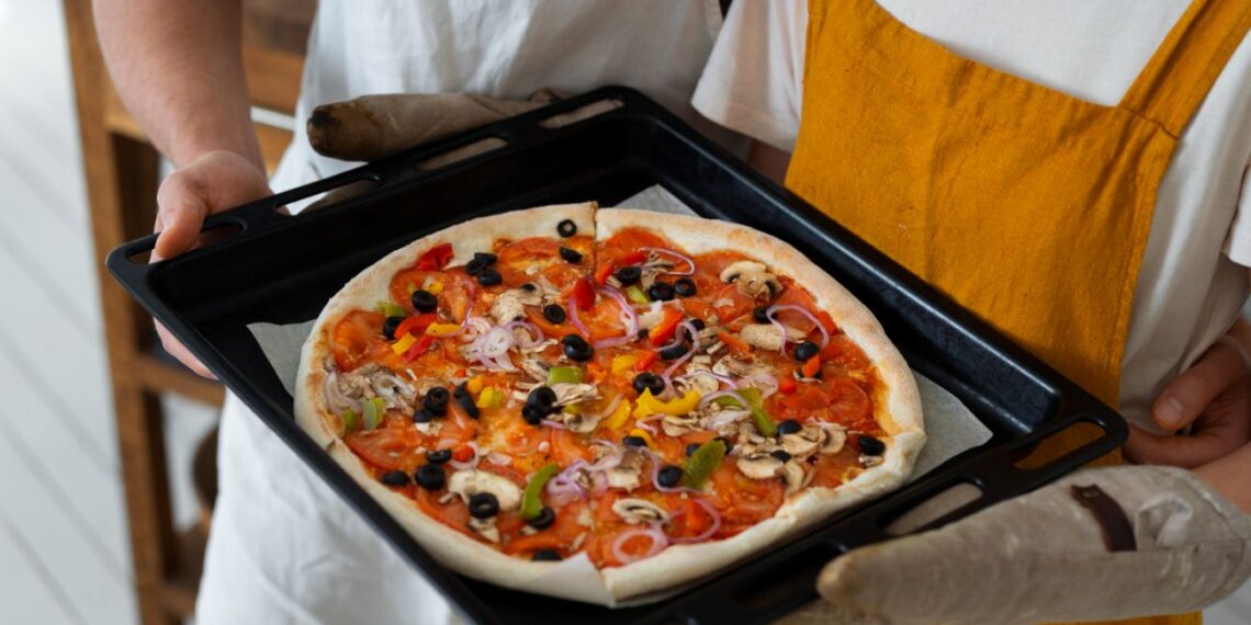 Ukrainietiška aromatinga pica iškeps greičiau nei įsivaizduojate – triukas stebina visus