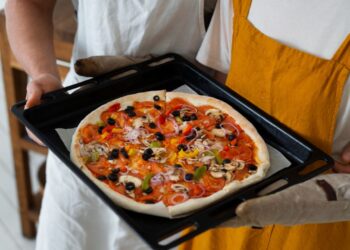 Ukrainietiška aromatinga pica iškeps greičiau nei įsivaizduojate – triukas stebina visus