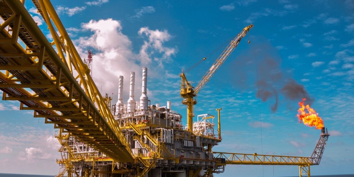 USA taikosi į Venesuelos juodąjį auksą: ar Trumpo „gelbėjimas“ tėra naftos grobimo planas?