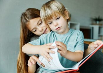 Vaikų skaitymo motyvaciją žlugdančios tėvų klaidos: kokias knygas renkatės jūs ir kodėl tai pavojinga?