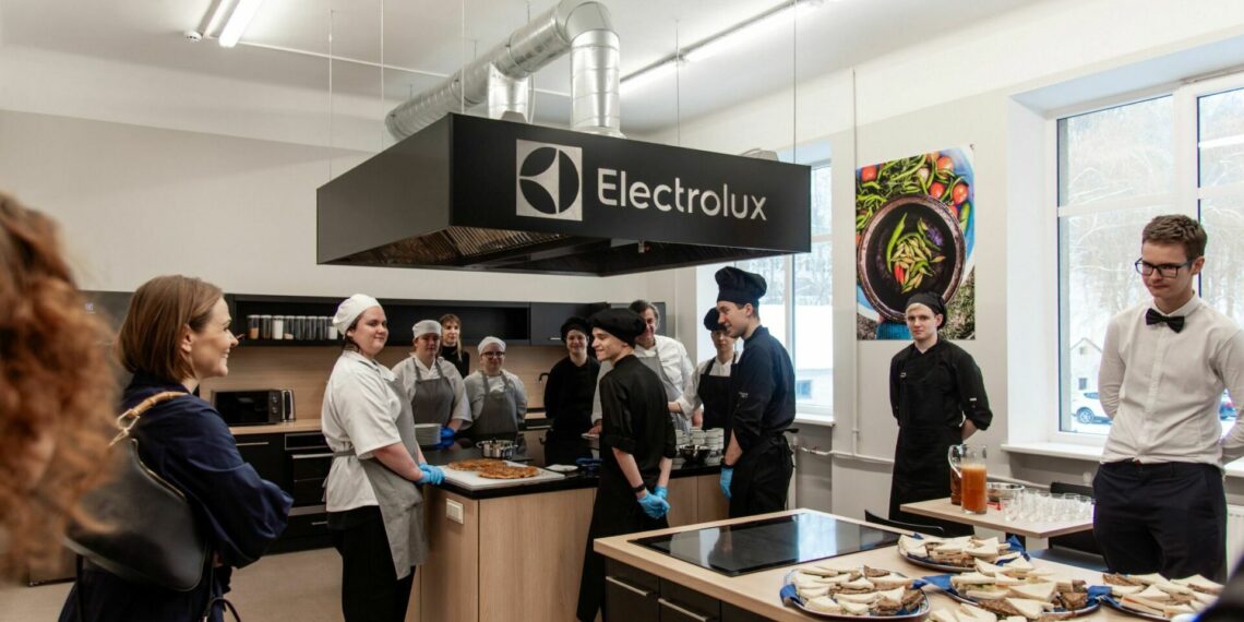 Vilniuje atsidarė atnaujintas VESK padalinys: pamatę, ką sukūrė patys mokiniai, neteks žado