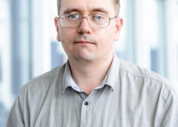 VU mokslininkai prakalbino saulę: lietuviškas atradimas žada perversmą saulės energetikoje