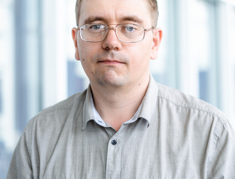 VU mokslininkai prakalbino saulę: lietuviškas atradimas žada perversmą saulės energetikoje