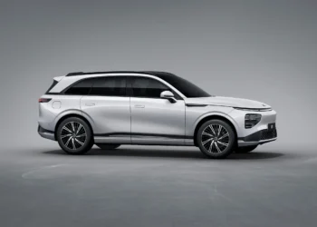 Kinų elektroautomobilių milžinai NIO ir XPENG 2025 m. pasiekia rekordines pardavimų aukštumas