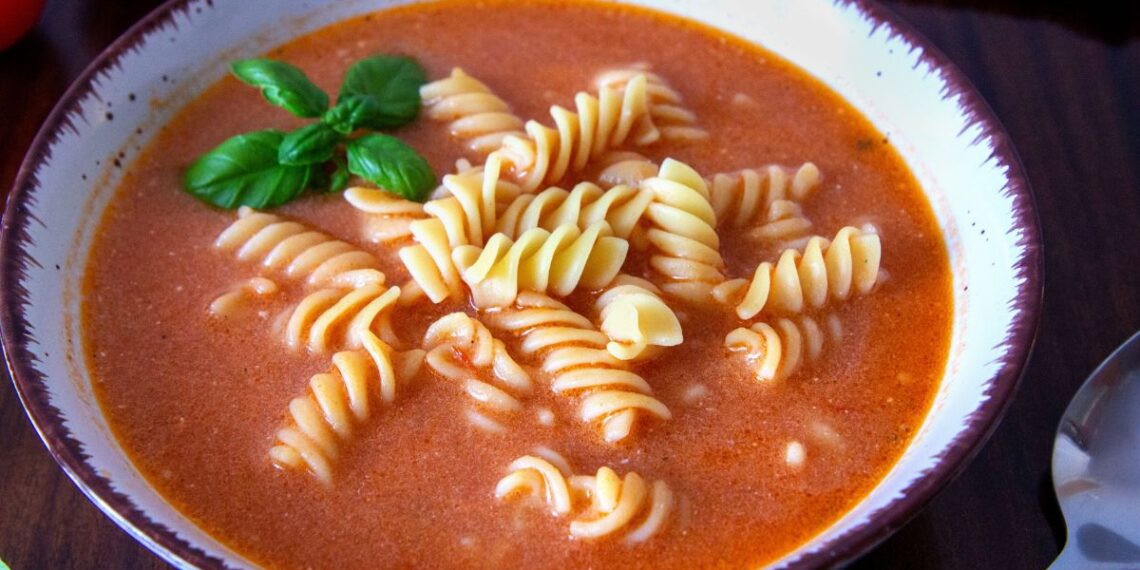 1 arbatinis šaukštelis vietoj cukraus – ir pomidorų sriuba taps tikru šedevru