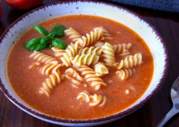 1 arbatinis šaukštelis vietoj cukraus – ir pomidorų sriuba taps tikru šedevru