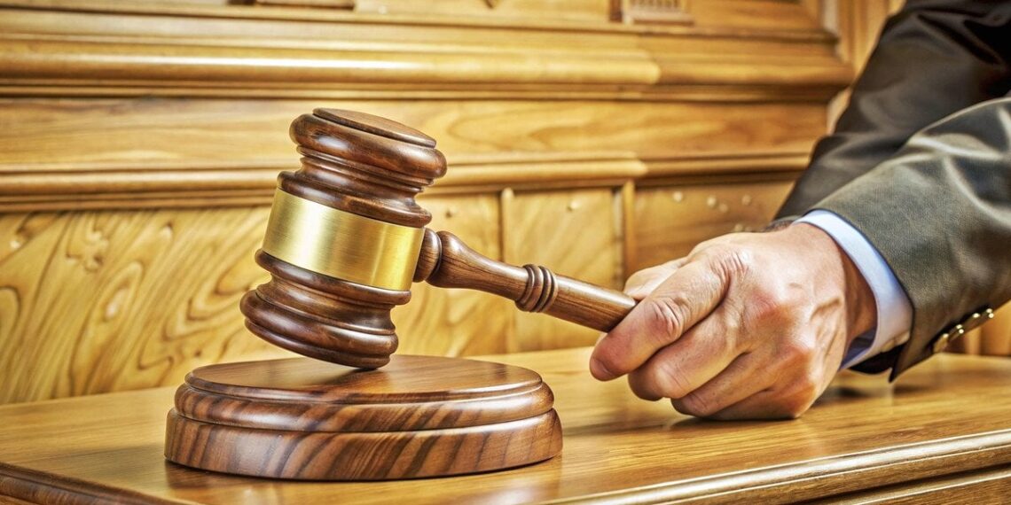 Tėvas išleido sūnaus pinigus savo vestuvėms – teismas priėmė griežtą sprendimą